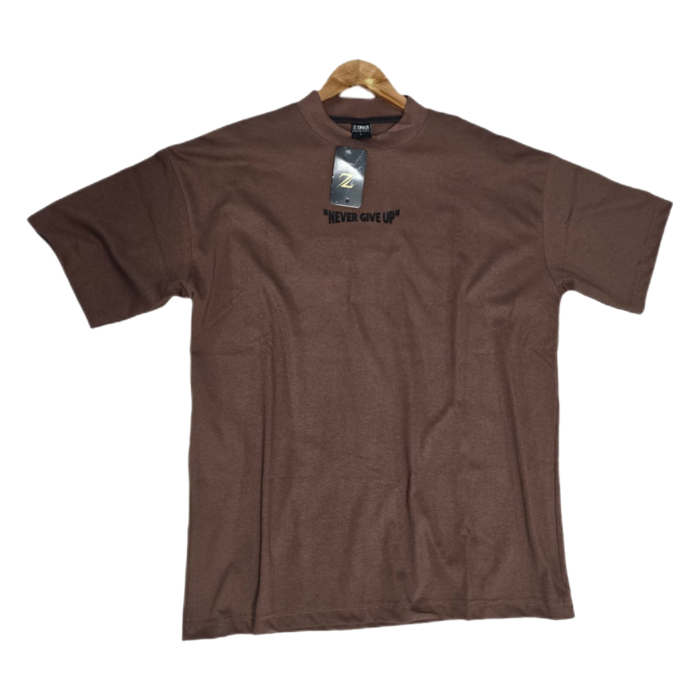 Remera de algodón con estampado NEVER GIVE UP - Marrón